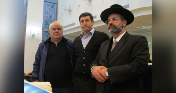 В синагогу «Наследие евреев Кавказа» внесен свиток Торы от семьи Захарьяевых