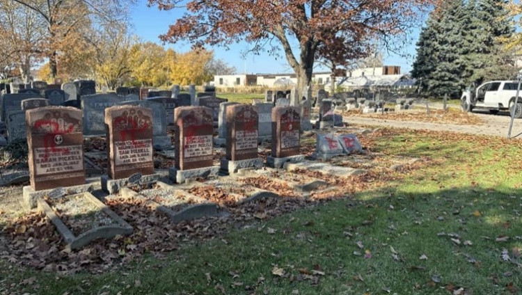 В Кливленде осквернено еврейское кладбище. Памятники изрисовали свастиками