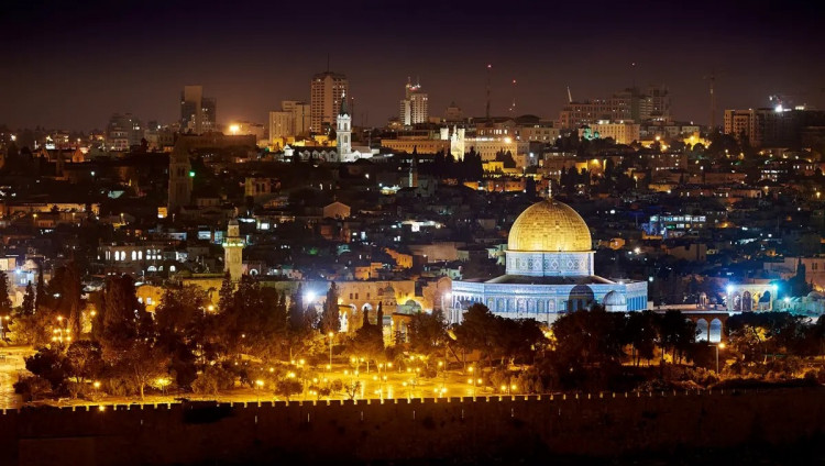 «Как цветок из всех цветов»: в сети показали, как Иерусалим выглядит из космоса
