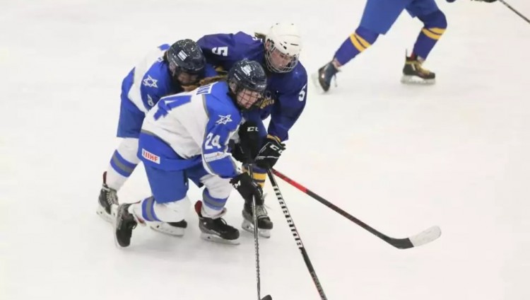 Женская сборная Израиля по хоккею одержала убедительную победу на чемпионате мира над командой Боснии
