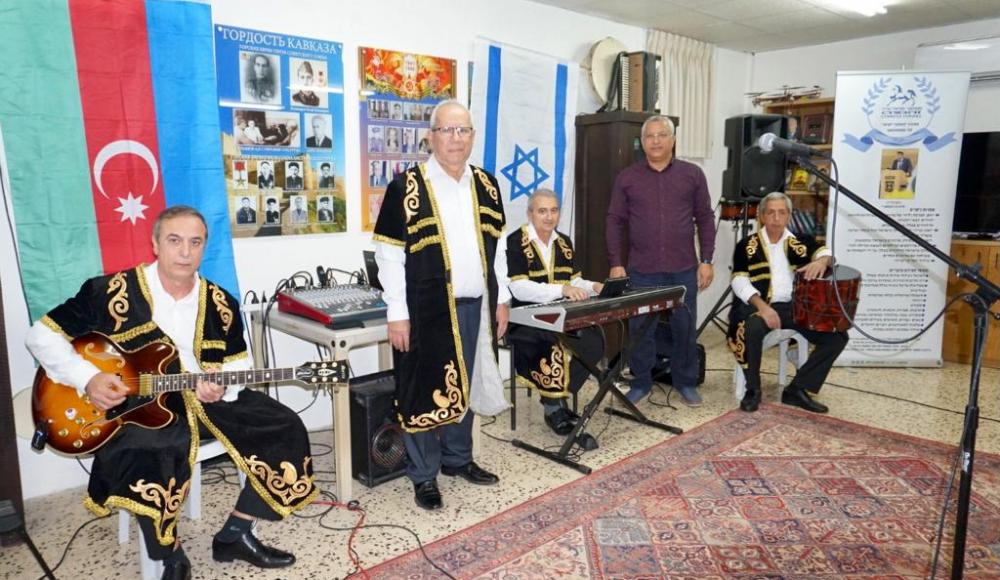 Горско-еврейский ансамбль SEVGI отметил  День независимости Азербайджана