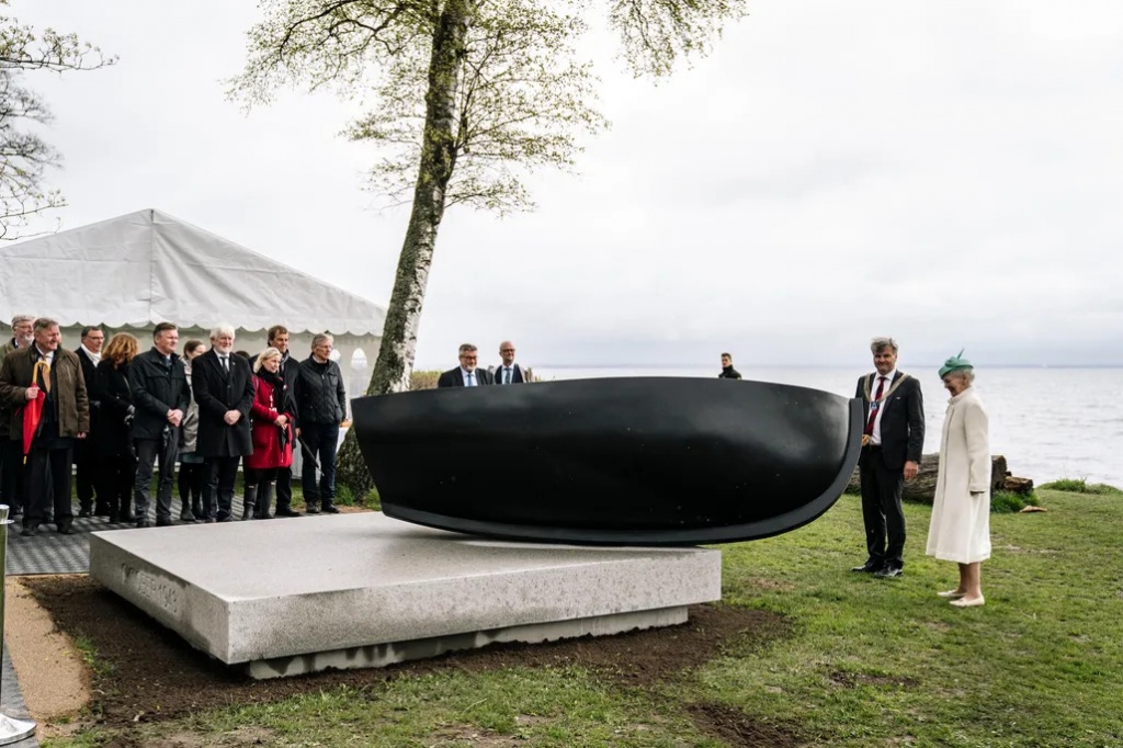 Королева-Дании-Маргрете-II-посещает-мемориал-в-память-о-спасении-евреев-страны.jpg