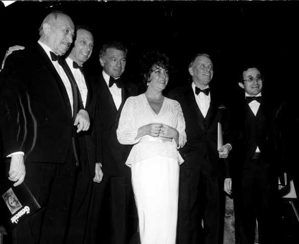 Rabbi_Marvin_Hier_right__at_Genocide_premiere_with_Sinatra__Elizabeth_Taylor_and_SimoN_Wiesenthal_left_.jpg