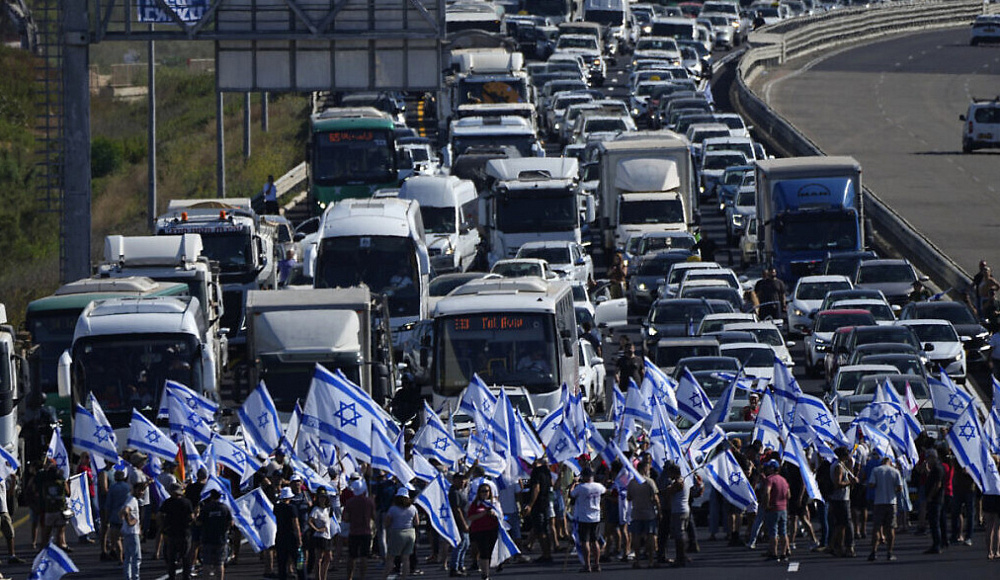 Протестующие против судебной реформы заблокировали трассы в Иерусалим, Хайфу и Тель-Авив