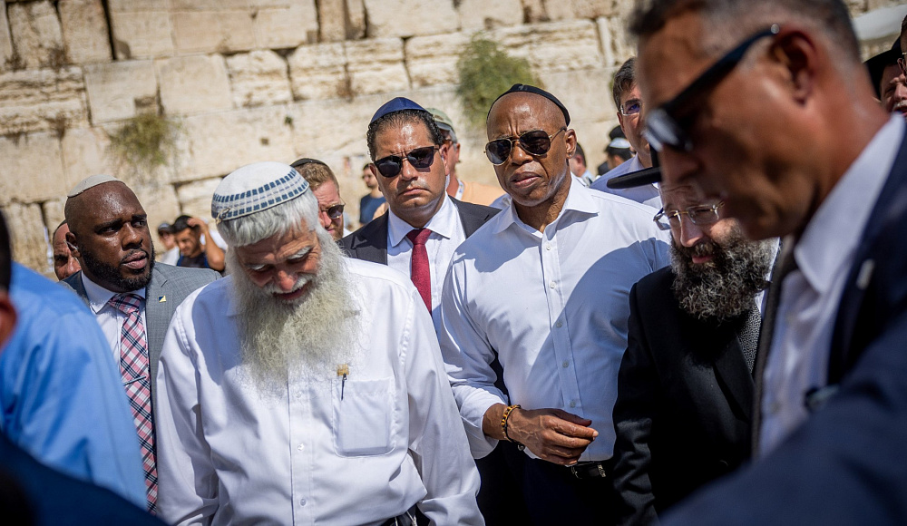 Мэр Нью-Йорка Эрик Адамс проводит трехдневный визит в Израиль