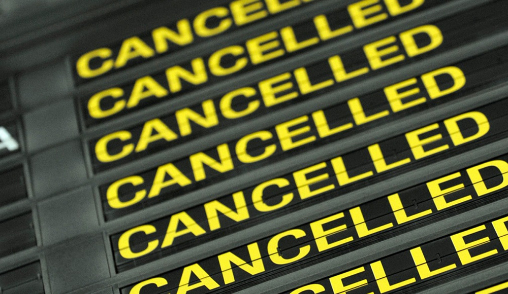 Рейсы в Израиль отменили более десяти стран