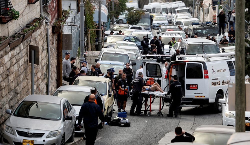 В результате второго теракта в Иерусалиме ранены отец и сын