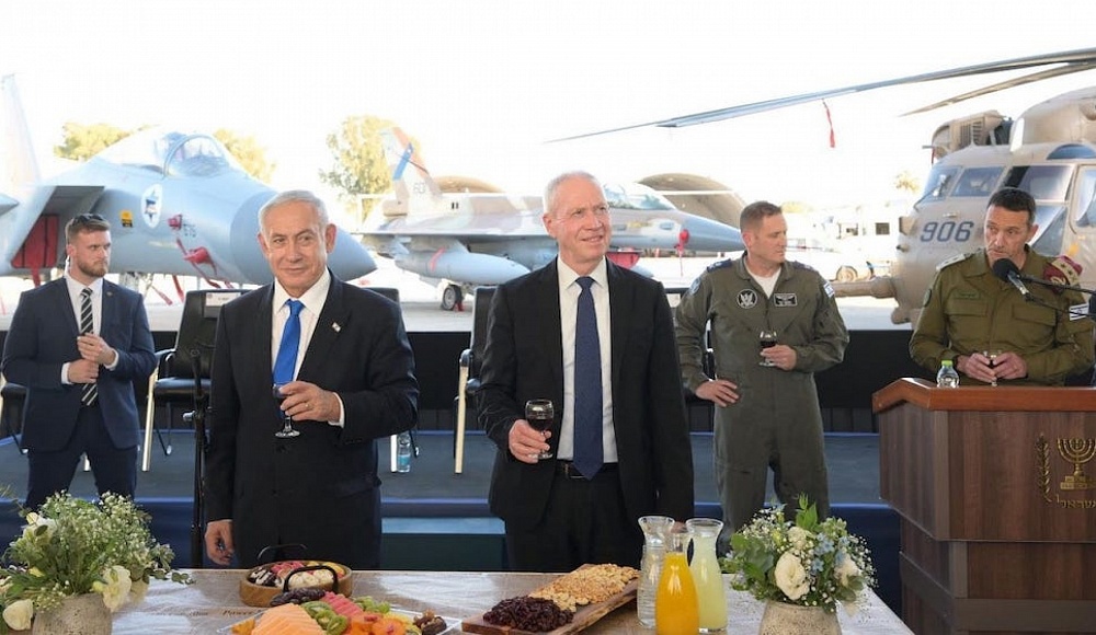 Нетаньяху отложил увольнение министра обороны Галанта