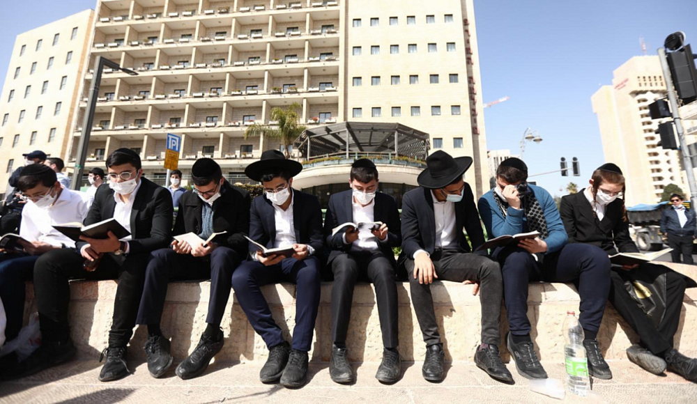 Отчет ЦБС: через 30 лет каждый третий школьник в Израиле будет ультраортодоксом