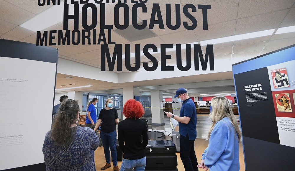 Опрос: половина американцев не знает, сколько евреев погибло во время Холокоста
