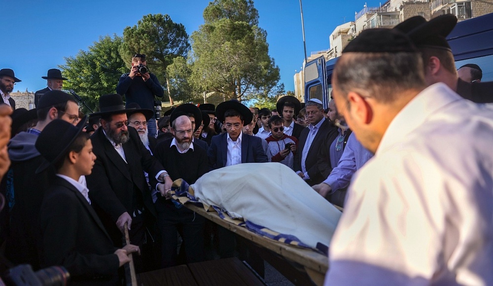 США и ЕС осудили теракты в Иерусалиме. Прошли похороны погибшего 16-летнего юноши