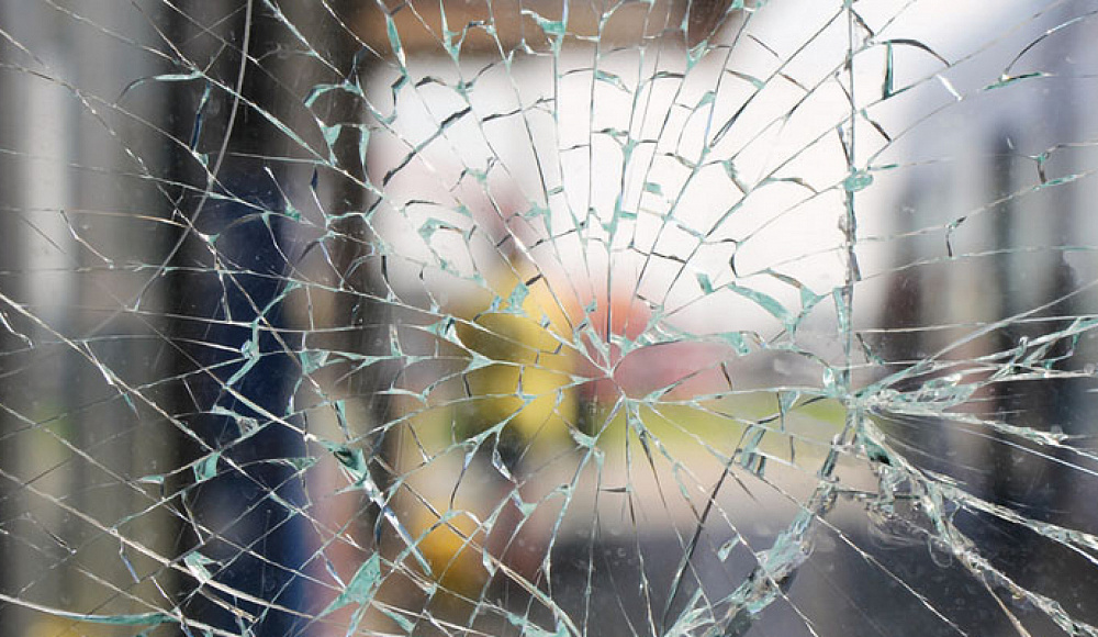 Вандалы разгромили стеклянные двери «Бейт-ХАБАДа» университета Южной Калифорнии