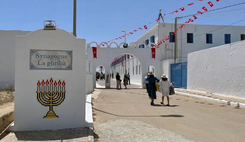 При стрельбе у синагоги на острове Джерба в Тунисе погибли четыре человека