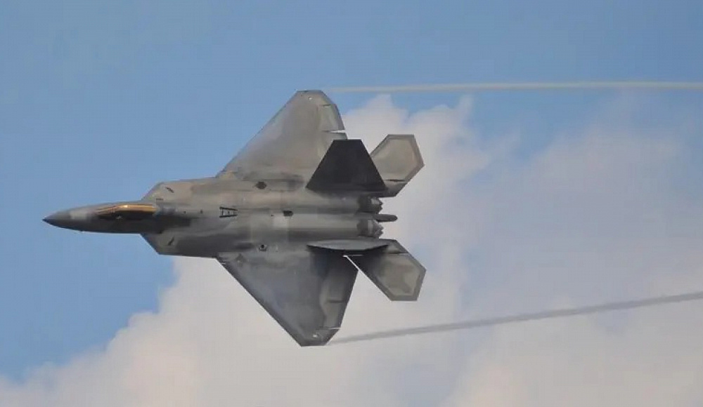 Kan: на авиабазу на юге Израиля прибыли 12 истребителей F-22 ВВС США
