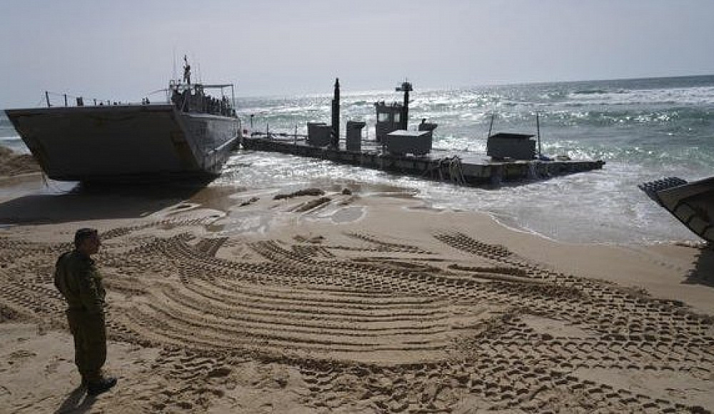 В секторе Газа шторм разрушил плавучий пирс США для приема гуманитарной помощи