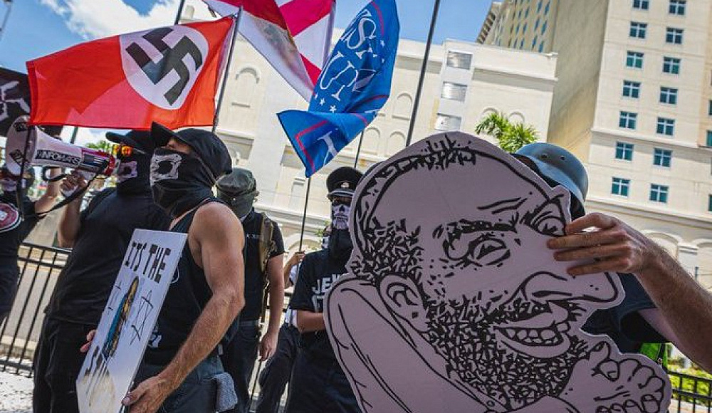 Джорджия: полиция разрешила неонацистам митинговать возле синагоги