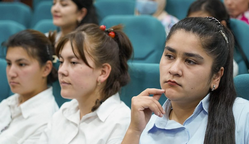 IMPACT-se: учебники Казахстана, Узбекистана и Азербайджана изображают евреев справедливо и позитивно