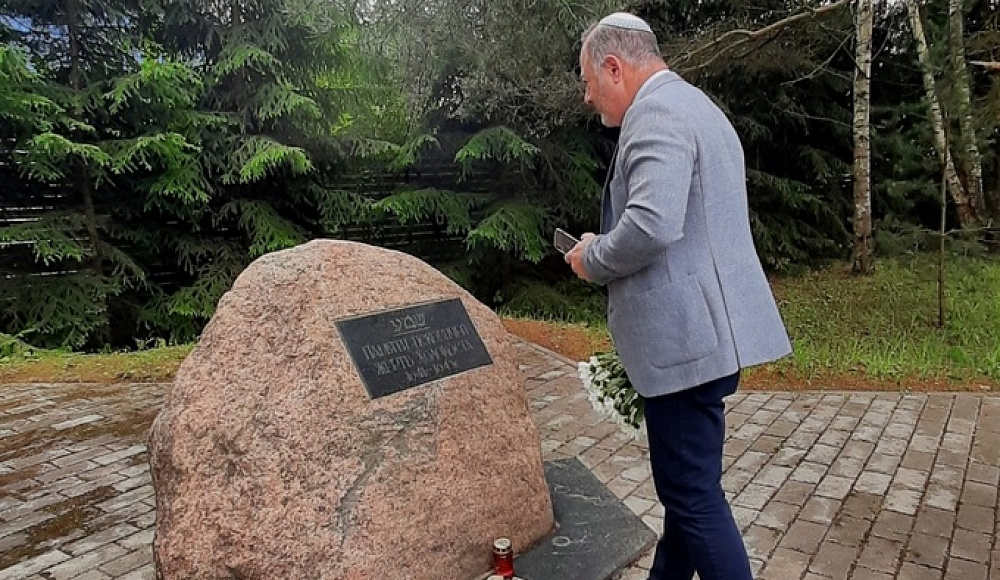 Генконсул Израиля в Петербурге почтил память жертв Холокоста в Пскове