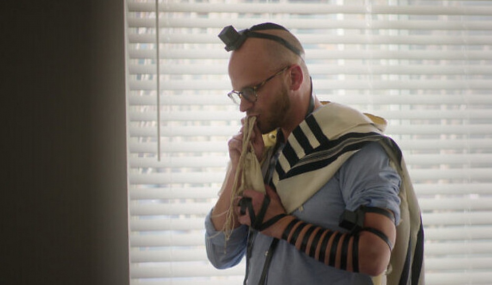 Netflix готовит премьеру телешоу о шидухе «Еврейское сватовство»