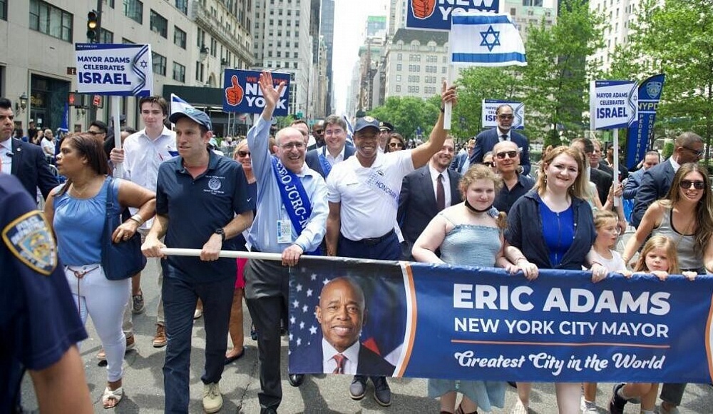 Десятки тысяч человек приняли участие в марше в поддержку Израиля в Нью-Йорке