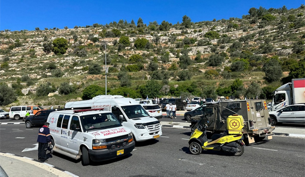 Террористы пытаются сорвать День Памяти: в Биньямине обстреляна группа бегунов, ранен израильтянин