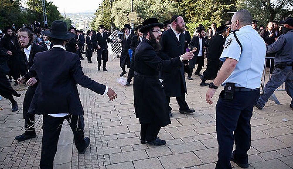 Около 500 гурских хасидов устроили массовую драку в синагоге Ашдода