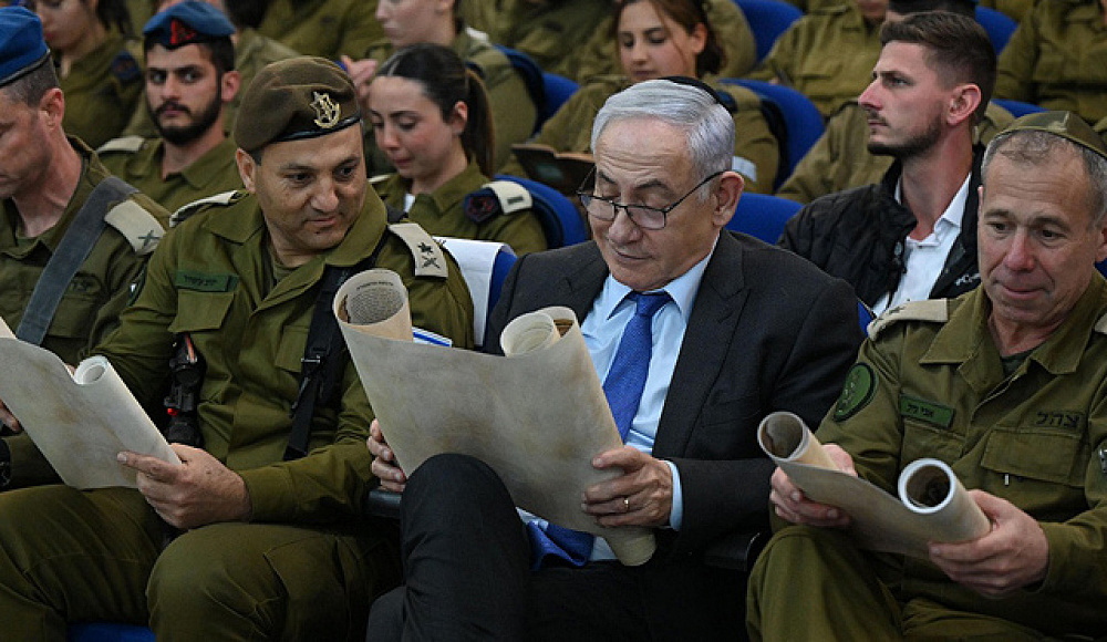 Нетаньяху принял участие в чтении Свитка Эстер с бойцами батальона «Эрез»