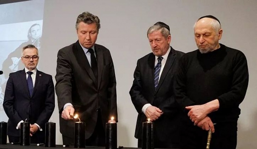 В Еврейском музее и Центре толерантности почтили память жертв Холокоста