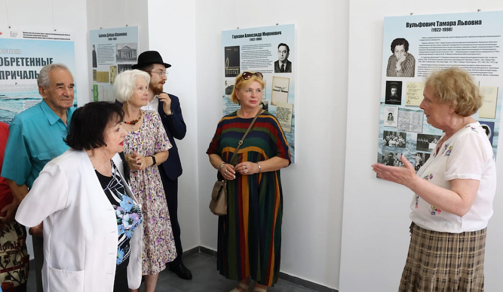 Выставка «Обретенные причалы» открылась в музее «Новая синагога» в Калининграде
