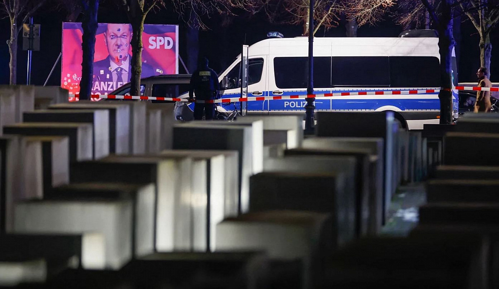 Власти Берлина подтвердили антисемитский мотив нападения с ножом у мемориала Холокоста