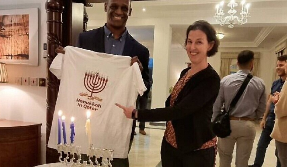Израильские дипломаты зажгли ханукальные свечи в Катаре