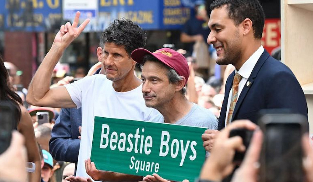 В Нью-Йорке появился сквер имени группы Beastie Boys