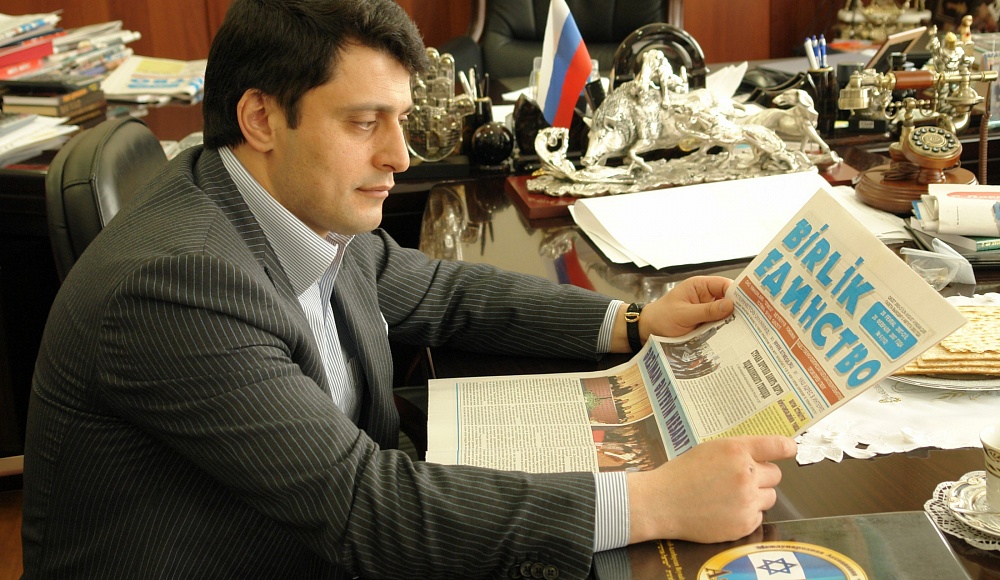 Герман Захарьяев поздравил газету «Бирлик-Единство» с 20-летием