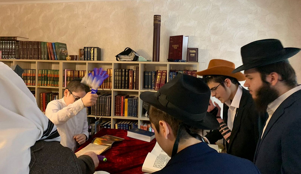 Семейный Пурим в московской еврейской общине «Шаарей Шамаим»