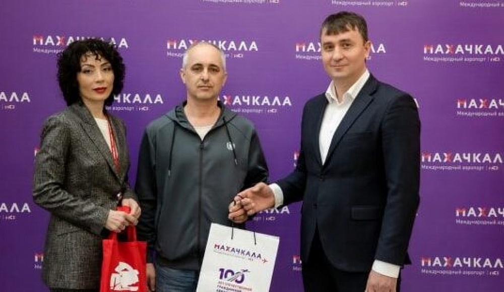 Вылетел первый рейс из аэропорта Махачкалы в Израиль