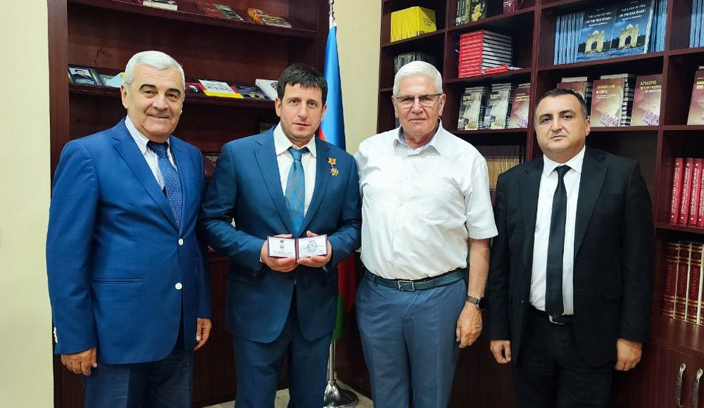 Исай Захарьяев награжден медалью Азербайджана «За заслуги в диаспорной деятельности»