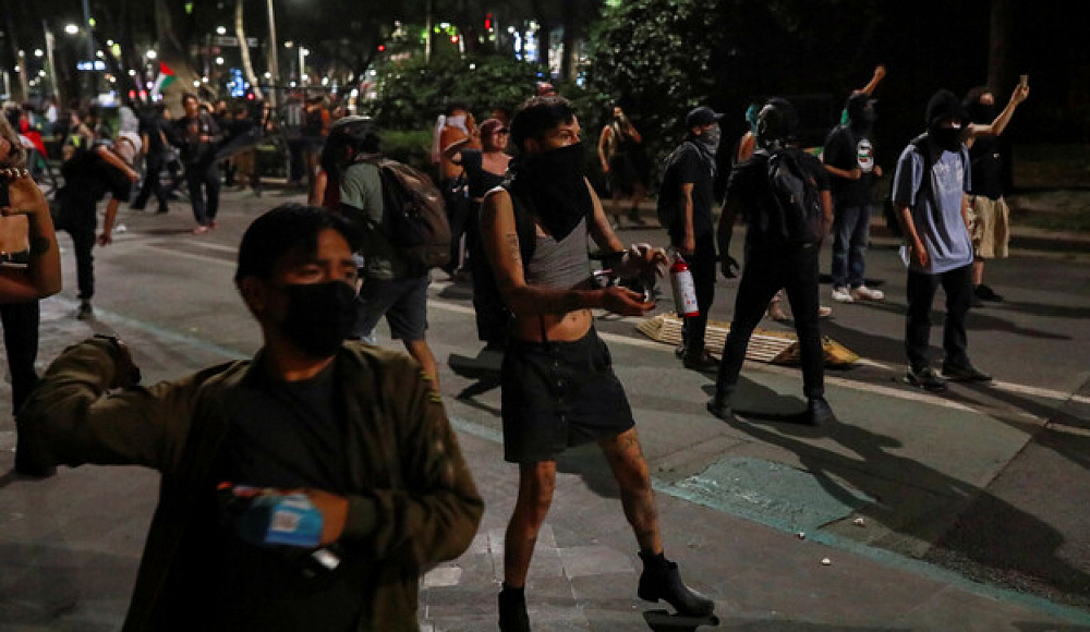 Посольство Израиля в Мексике штурмовали пропалестинские протестующие