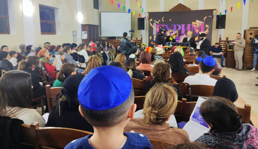 Детская радость Пурима: особый день в бакинской синагоге