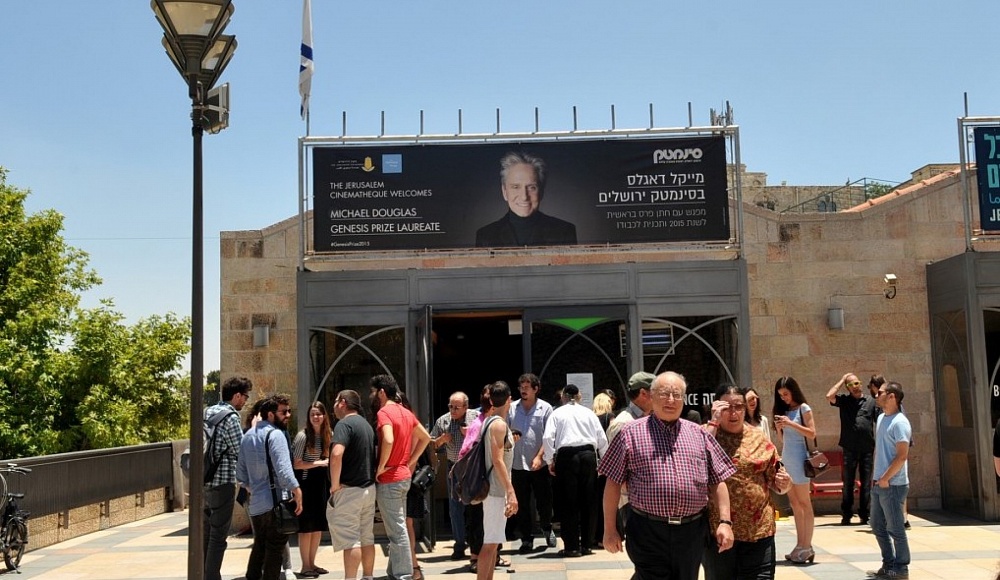 Кинотеатры Израиля проведут День израильского кино в честь Хаима Тополя