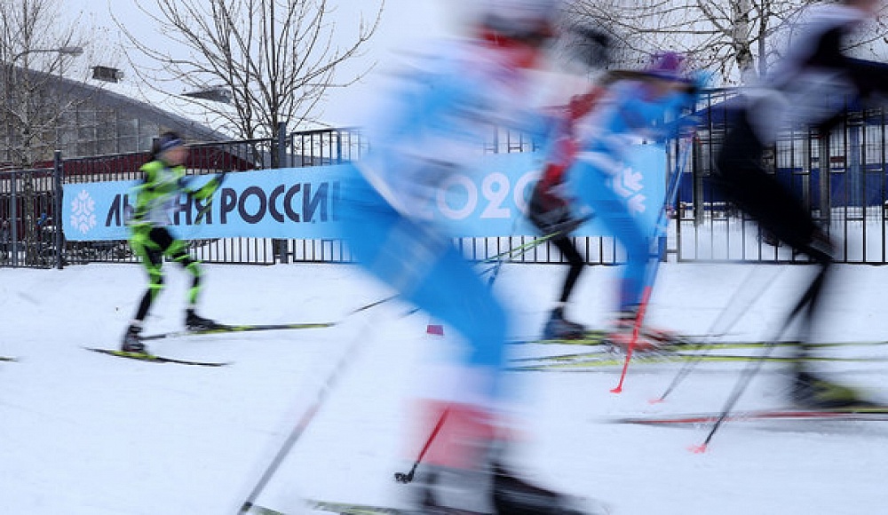 Двум российским лыжникам отказали в смене спортивного гражданства на израильское