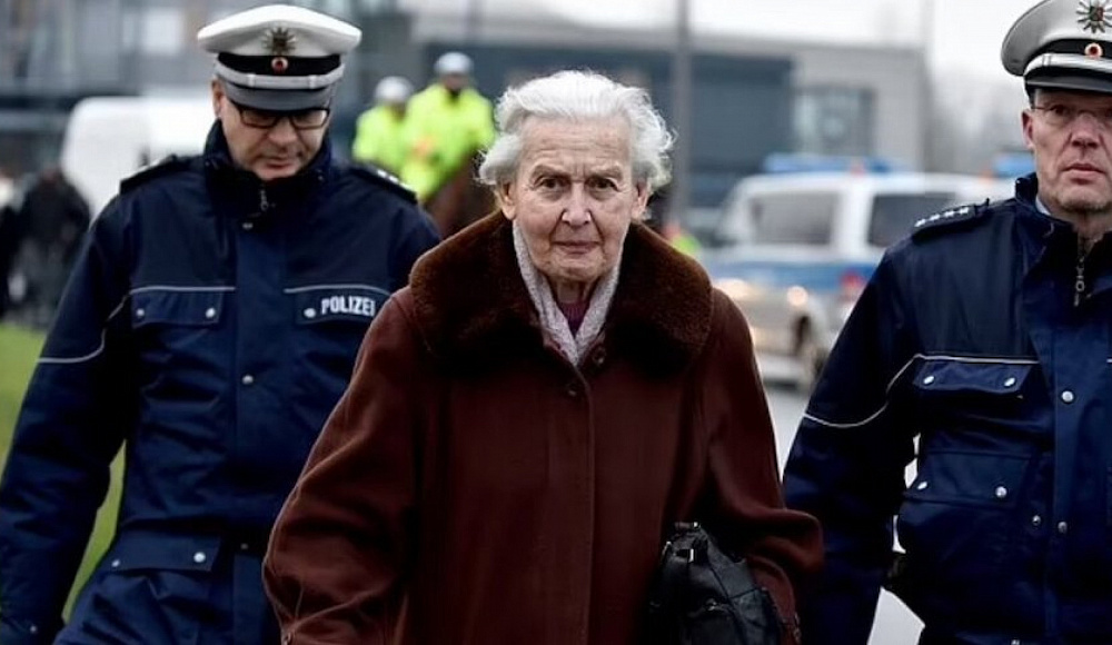 Суд Гамбурга приговорил 95-летнюю Урсулу Хавербек к году тюрьмы за отрицание Холокоста