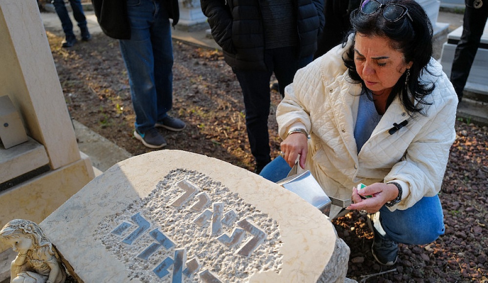 В Израиле осквернена могила школьницы, в убийстве которой обвинили Романа Задорова