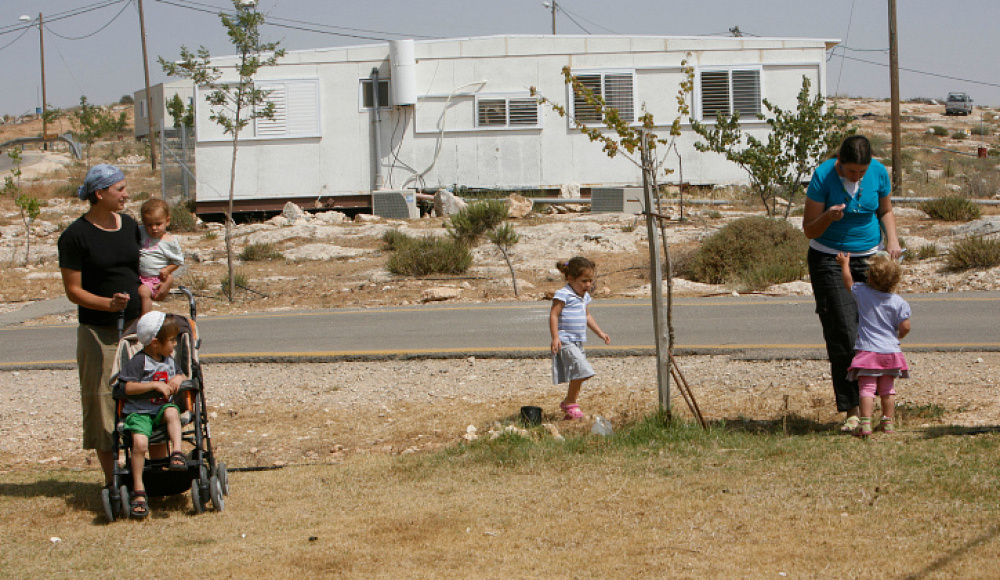 Израиль легализует три форпоста на Западном берегу