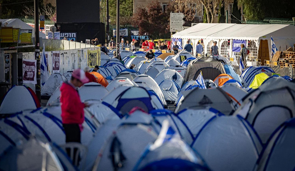 В Израиле проходит трехдневная акция протеста. Сотни израильтян поселились в палатках у Кнессета