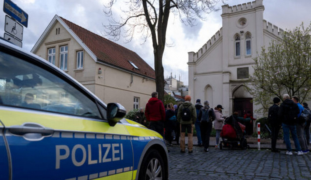 В синагогу в Германии бросили зажигательное устройство