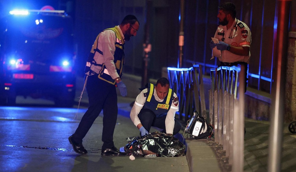 В результате теракта у синагоги в Иерусалиме погибли семь человек