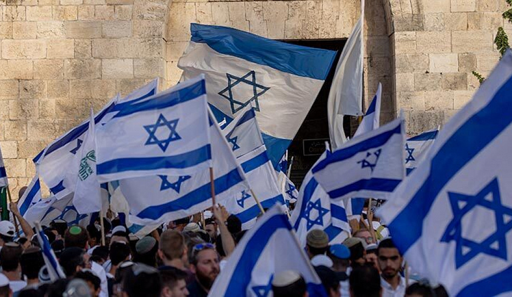 Десятки тысяч израильтян вышли на Марш флагов в Иерусалиме