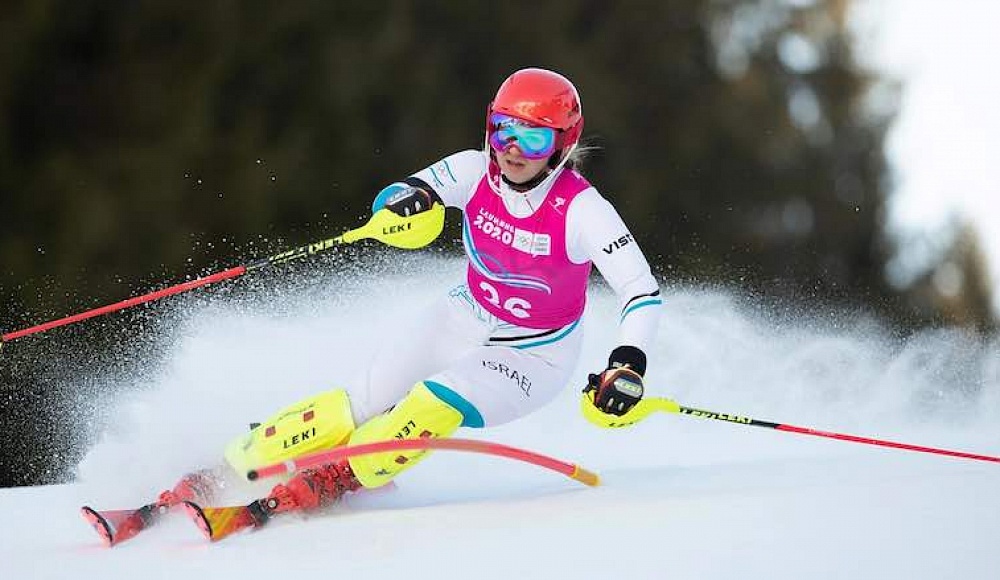 Израильская горнолыжница завоевала серебряную медаль в Италии