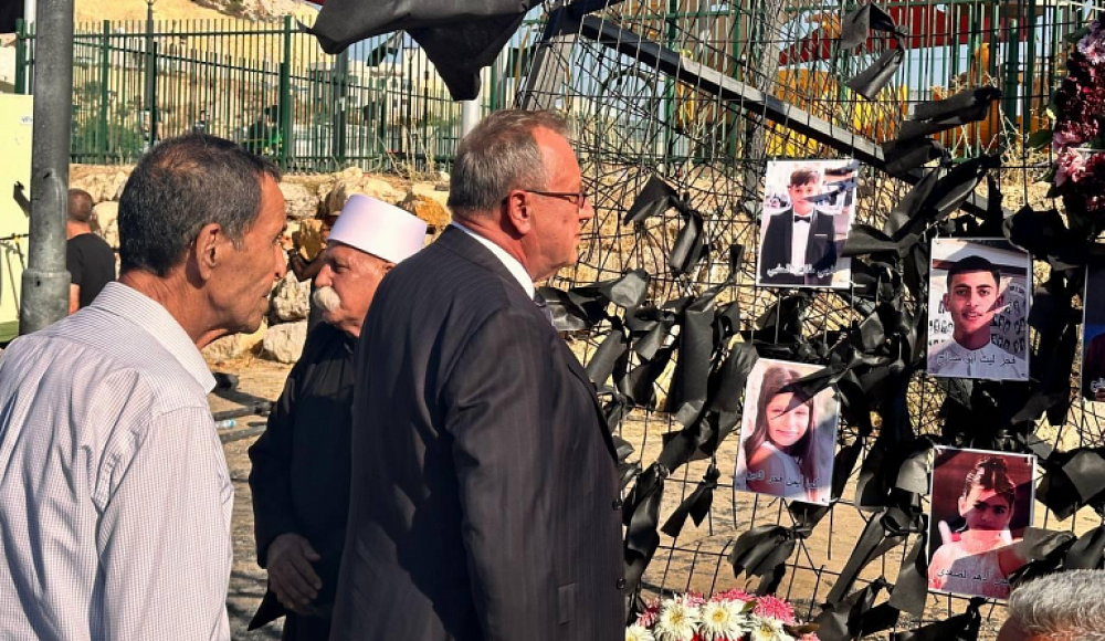 Посол России посетил место гибели 12 детей на Голанах