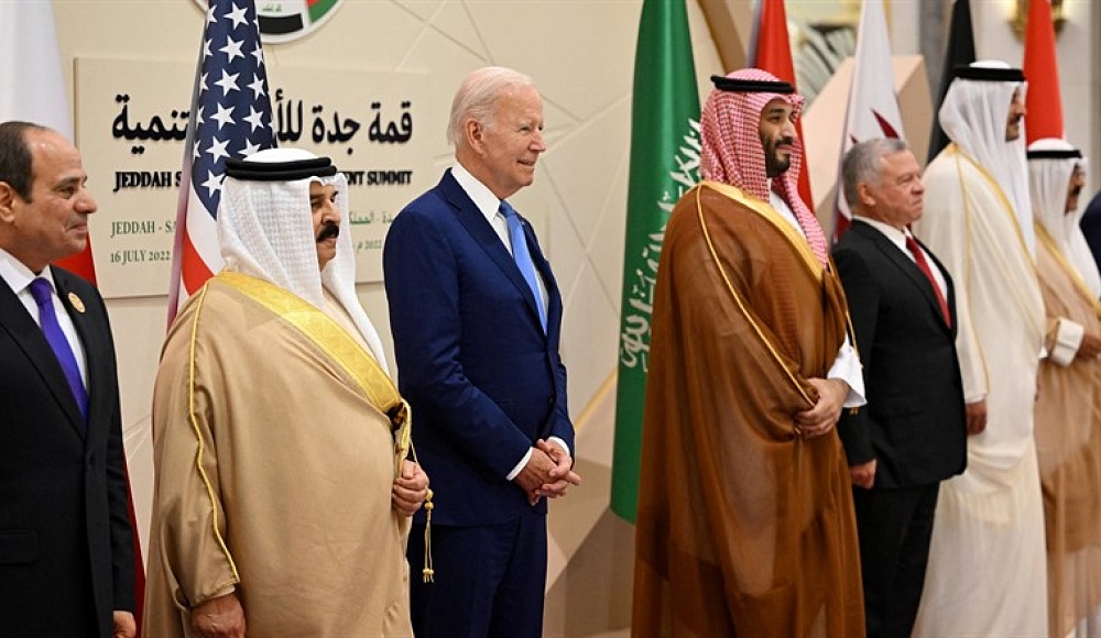 Время в саудии. Бен Салман и Байден. Байден и принц Саудовской Аравии. Саудовская Аравия Йемен.